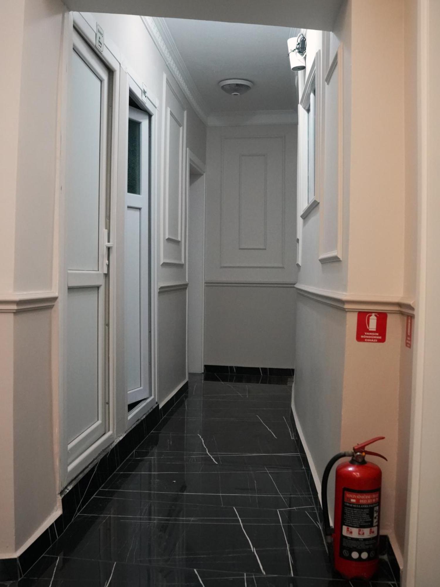 Mimen Hostel Istanbul Exterior photo
